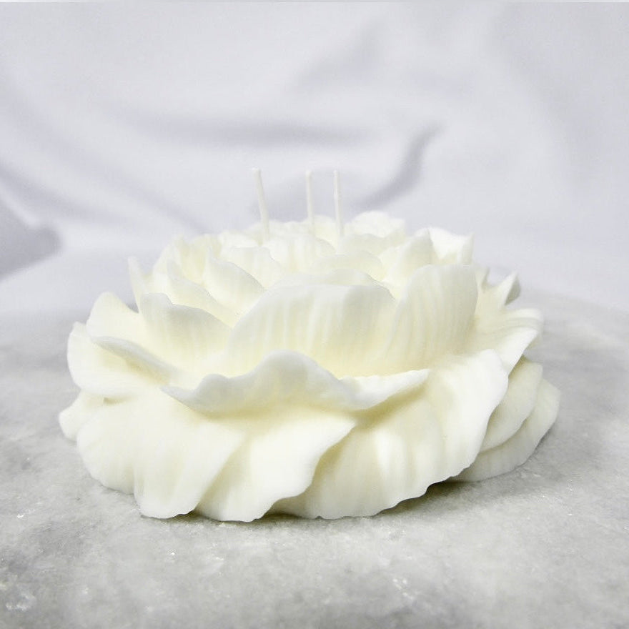 Large peony candle