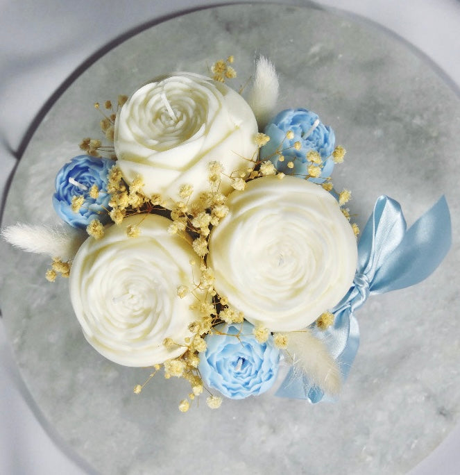 6 Flowers baby blue bouquet